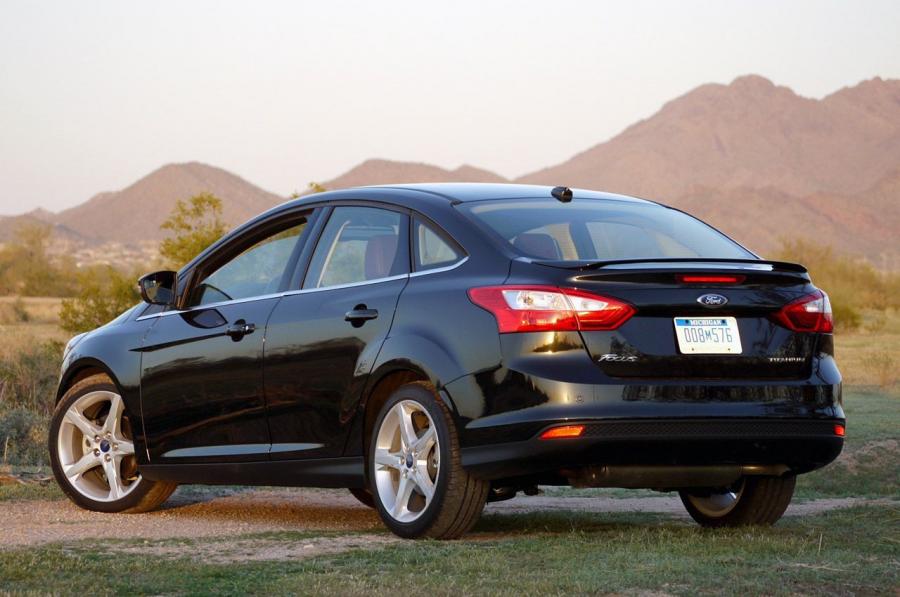  Ford Focus Titanium 2012 года  (фото 36 из 37)